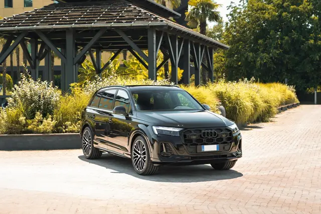 Audi Q7 50 TDI S-Line Edition 2025 — Courchevel Luxury Car Rental, Courchevel