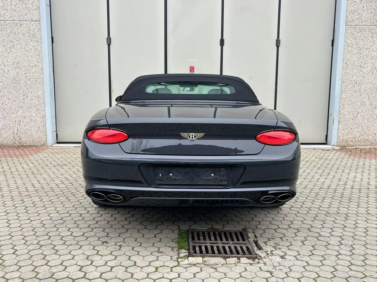 Bentley Continental GTC S V8 2025, dashboard — Courchevel Luxury Car Rental, Courchevel. The 2025 Bentley Continental GTC S V8 pairs a 550 hp twin-turbo V8 with a full four-seat…
