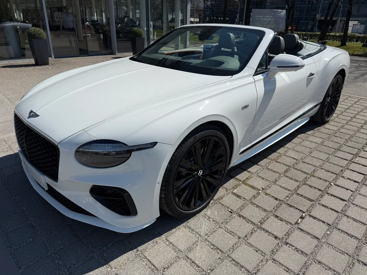 Bentley Continental GTC Speed 2025, dashboard — Courchevel Luxury Car Rental, Courchevel. The 2025 Bentley Continental GTC Speed is a four-seat convertible built for effortless…