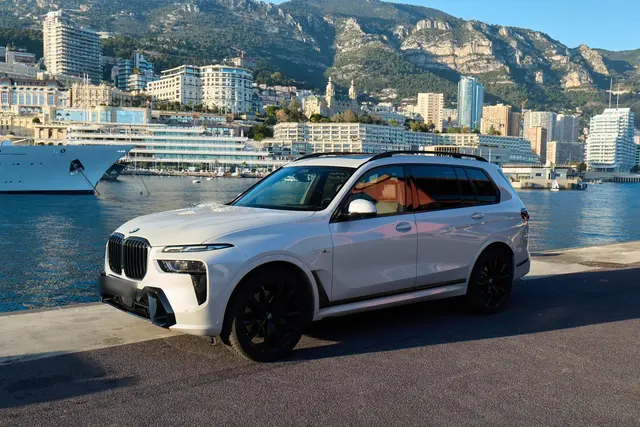 BMW X7 40d M 2024 — Courchevel Luxury Car Rental, Courchevel