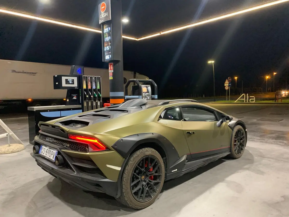 Lamborghini Huracan Sterrato 2024, front view — Courchevel Luxury Car Rental, Courchevel. The Lamborghini Huracan Sterrato brings something unusual to a mountain rental fleet: a…