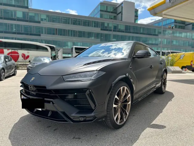 Lamborghini Urus S 2023 — Courchevel Luxury Car Rental, Courchevel