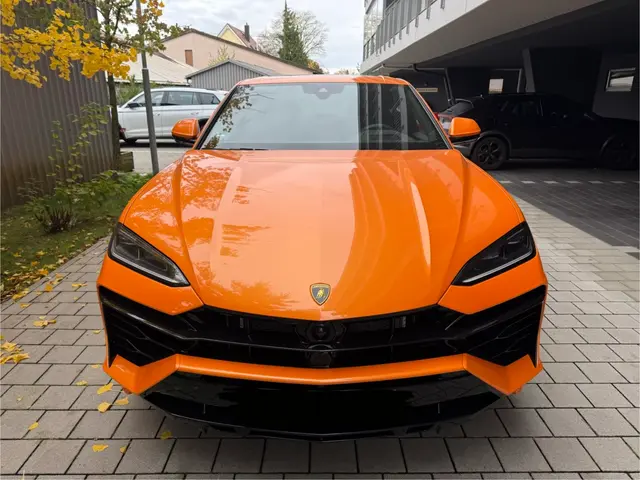 Lamborghini URUS SE 2025 — Courchevel Luxury Car Rental, Courchevel