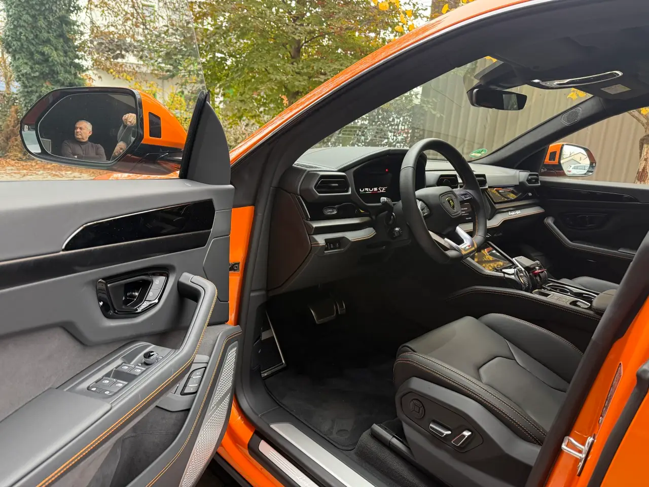 Lamborghini URUS SE 2025, interior — Courchevel Luxury Car Rental, Courchevel. The Lamborghini URUS SE brings 800 hp and five-seat practicality to a category where most…