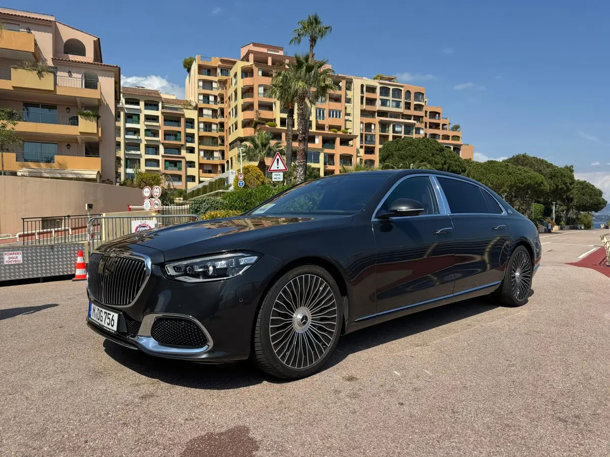 Maybach S580 2023, dashboard — Courchevel Luxury Car Rental, Courchevel. The Maybach S580 is built for arrival, not attack. Its 503 hp V8 moves the car with a…