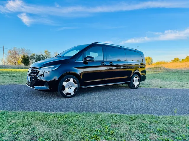 Mercedes Benz V300 4x4 XL Exclusive 7 seats 2025 — Courchevel Luxury Car Rental, Courchevel