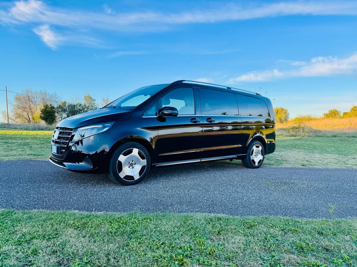 Mercedes Benz V300 4x4 XL Exclusive 7 seats 2025 — Courchevel Luxury Car Rental, Courchevel. The Mercedes-Benz V300 4x4 XL Exclusive is built for the practical side of a Courchevel…
