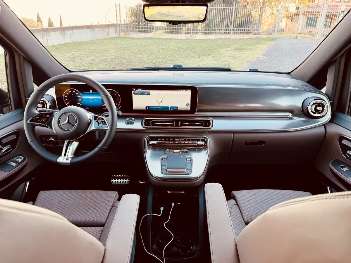 Mercedes Benz V300 4x4 XL Exclusive 7 seats 2025, dashboard — Courchevel Luxury Car Rental, Courchevel. The Mercedes-Benz V300 4x4 XL Exclusive is built for the practical side of a Courchevel…
