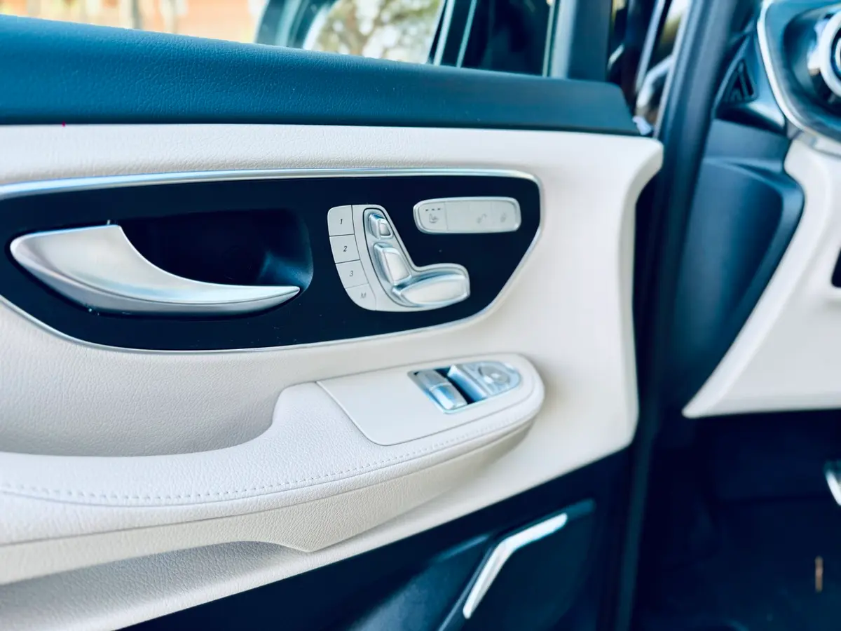 Mercedes Benz V300 4x4 XL VIP (Captain, 7 seat) 2025, front view — Courchevel Luxury Car Rental, Courchevel. The Mercedes Benz V300 4x4 XL VIP is built for groups who need space and traction more…