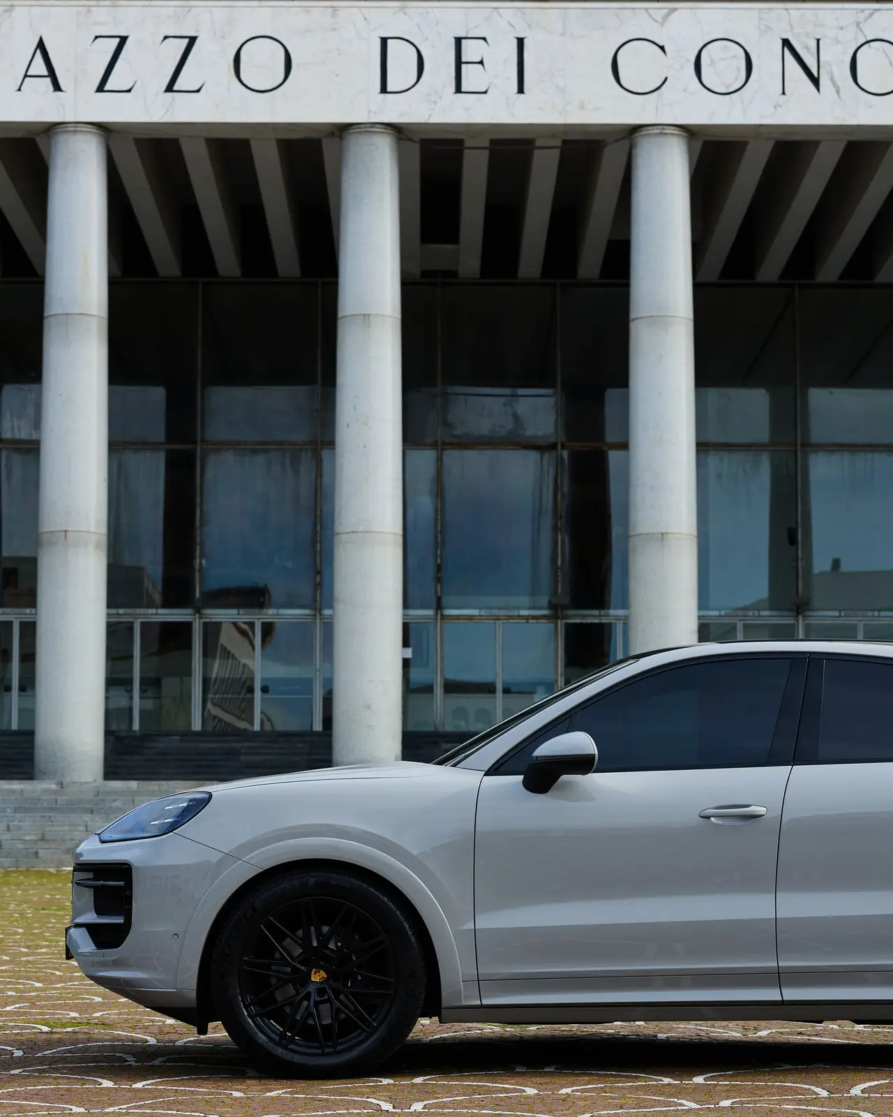 Porsche Cayenne 2025, front view — Courchevel Luxury Car Rental, Courchevel. The 2025 Porsche Cayenne brings 353 hp and a five-seat cabin to the kind of driving…
