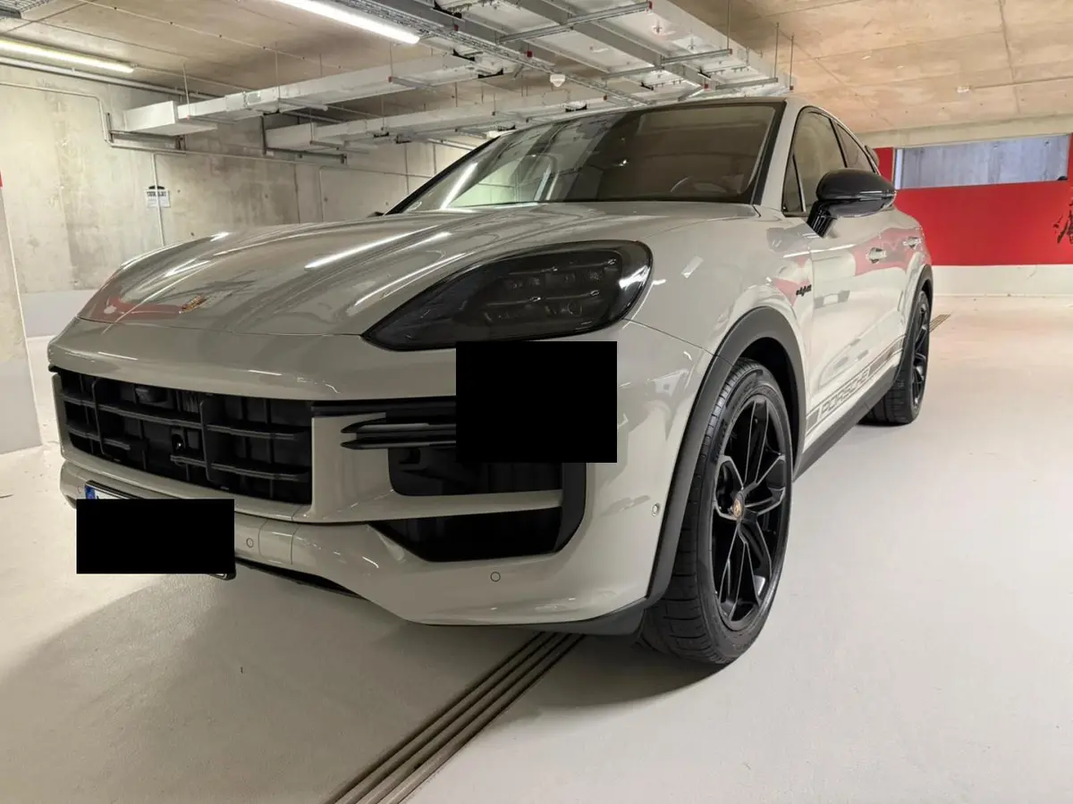 Porsche Cayenne Turbo E-Hybrid Coupé GT 2026 — Courchevel Luxury Car Rental, Courchevel. The 2026 Porsche Cayenne Turbo E-Hybrid Coupé GT pairs a 739 hp hybrid powertrain with…