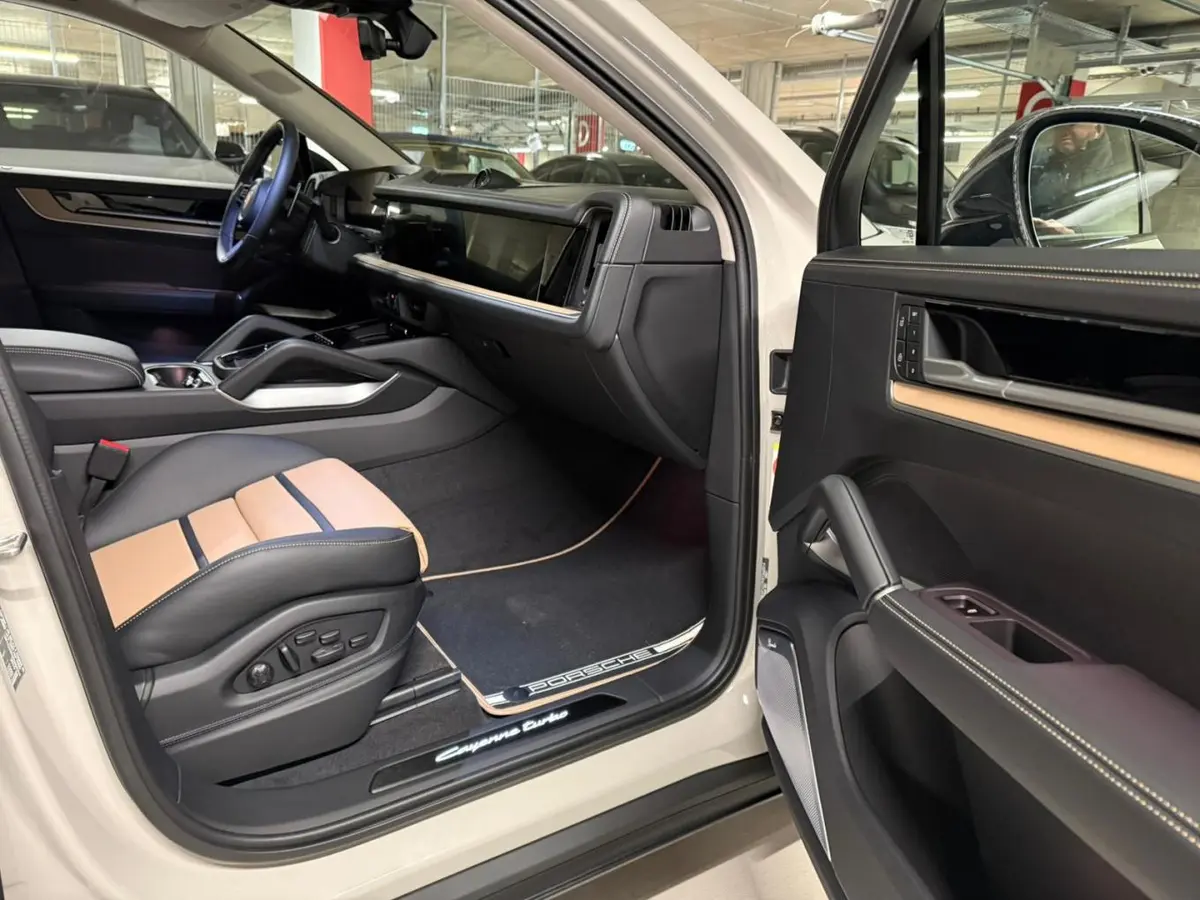 Porsche Cayenne Turbo E-Hybrid Coupé GT 2026, rear view — Courchevel Luxury Car Rental, Courchevel. The 2026 Porsche Cayenne Turbo E-Hybrid Coupé GT pairs a 739 hp hybrid powertrain with…