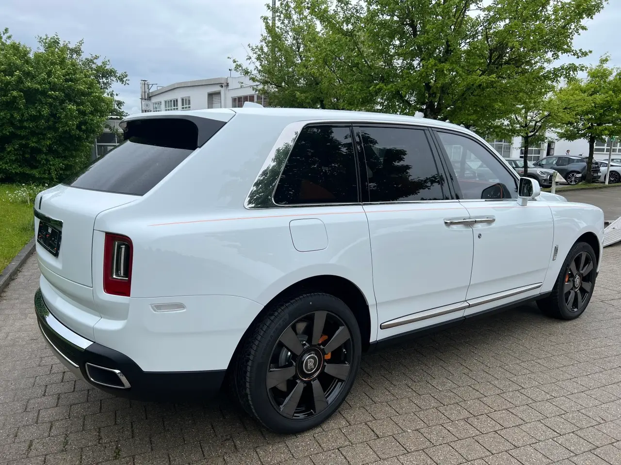 Rolls-Royce Cullinan 2022, exterior — Courchevel Luxury Car Rental, Courchevel. The Rolls-Royce Cullinan brings a different kind of capability to the mountain: 563 hp…