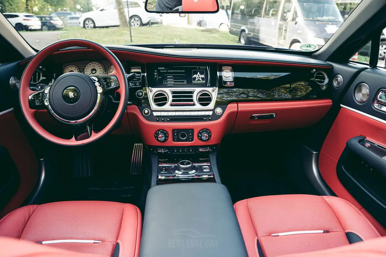 Rolls-Royce Dawn 2022, exterior — Courchevel Luxury Car Rental, Courchevel. The Rolls-Royce Dawn brings 563 hp and four-seat comfort to Courchevel with a character…