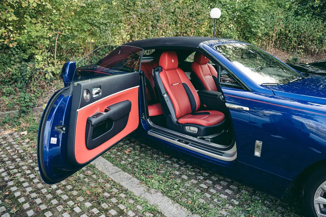 Rolls-Royce Dawn 2022, front view — Courchevel Luxury Car Rental, Courchevel. The Rolls-Royce Dawn brings 563 hp and four-seat comfort to Courchevel with a character…